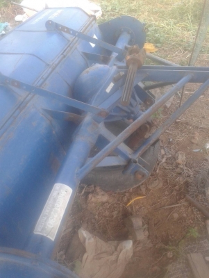 โลตาลี่ รถฟอร์ดและคูโบต้า36,000 โลตาลี่ รถฟอร์ดและคูโบต้า36,000