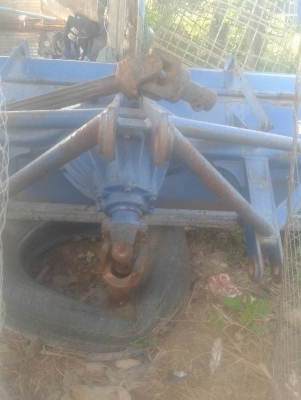 โลตาลี่ รถฟอร์ดและคูโบต้า36,000 โลตาลี่ รถฟอร์ดและคูโบต้า36,000