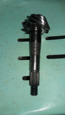 เฟืองท้ายนิสสัน Big M 9.37 หรือ 4.1 เฟืองสวยมีเฟืองใบสีกับเฟืองเดือยหมูสภาพสวย สนใจ 085-2534395 เฟืองท้ายนิสสัน Big M 9.37 หรือ 4.1 เฟืองสวยมีเฟืองใบสีกับเฟืองเดือยหมูสภาพสวย สนใจ 085-2534395