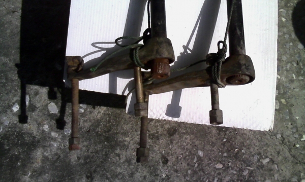 เหล็กคอชั่นบาร์ พร้อมขา 2 ชุด นิสสันบิ๊กเอ็ม เหล็กคอชั่นบาร์ พร้อมขา 2 ชุด นิสสันบิ๊กเอ็ม