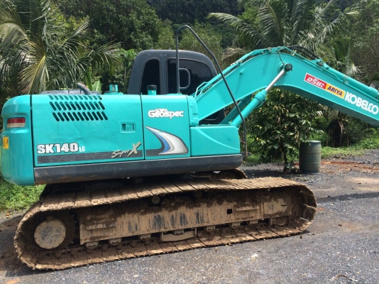รถแบคโฮ KOBELCO SK - 140. ซุปเปอร์ X , ( รถทำงาน 5,xxx ชม. ) สนใจติดต่อ 081 - 6079515