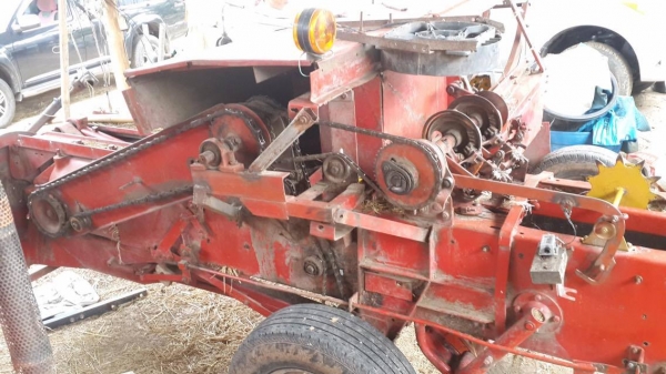 เครื่องอัดฟางพร้อมใช้ นิวฮอนแลน 276 เลิกกิจการ