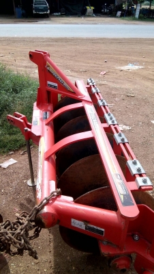 ขายด่วน รถไถคูต้ารุ้น L 4708SP รถปี58พร้อมอุปกรณ์ 3 ชิ้น กระสวย. อุปกรณ์ทุกชิ้นตราช้าง ขายด่วน รถไถคูต้ารุ้น L 4708SP รถปี58พร้อมอุปกรณ์ 3 ชิ้น กระสวย. อุปกรณ์ทุกชิ้นตราช้าง