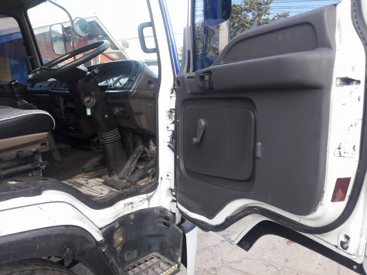 ขายอีสุสุ195 เดก้ามีกระบะใหม่ใส่ให้ครับ เอกสานพร้อมโอน ยาว5.70ติดต่อ เจ้าของ 0805771468 คุณ อาท