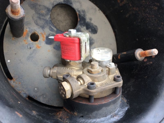 ถังโดนัท LPG มาตฐาน มอก. 42.0 LT. พร้อมวาล์วใน (มือสอง)สภาพดี