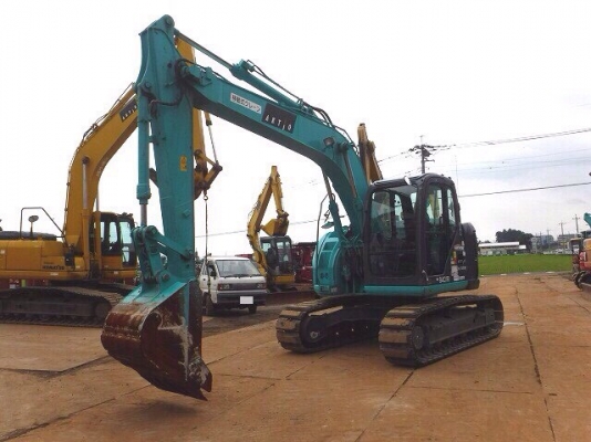 มาใหม่  KOBELCO  SK135SR-2  YY06  ปี2010  ชั่วโมงน้อย  3,XXX  ลองระบบกันได้ทุกวัน โทร  089-7462641  สุวรรณี