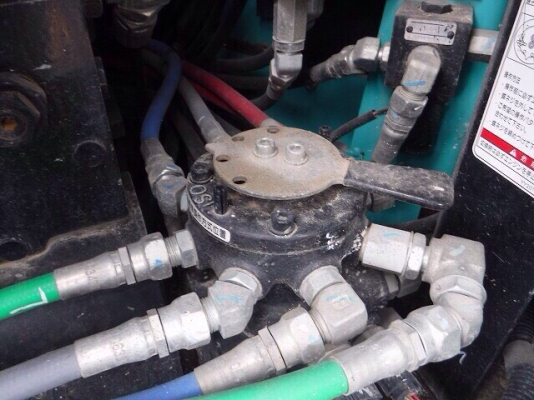 มาใหม่  KOBELCO  SK135SR-2  YY06  ปี2010  ชั่วโมงน้อย  3,XXX  ลองระบบกันได้ทุกวัน โทร  089-7462641  สุวรรณี