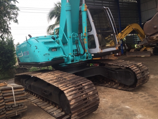 ขาย KOBELCO SK200-3  เก่าญี่ปุ่นแท้  มาใหม่  สภาพสวยมากๆ  เครื่องปั๊มแห้ง  ไฟฟ้าครบ แทรค 70   พร้อมใช้  โทร 089-7462641 สุวรรณี