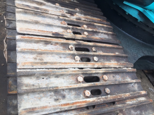 ขาย KOBELCO SK200-3  เก่าญี่ปุ่นแท้  มาใหม่  สภาพสวยมากๆ  เครื่องปั๊มแห้ง  ไฟฟ้าครบ แทรค 70   พร้อมใช้  โทร 089-7462641 สุวรรณี