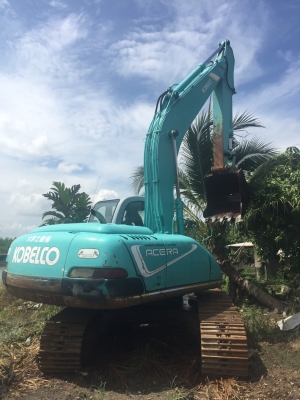 ขาย KOBELCO SK200-2 มาร์คไฟว์  เก่าญี่ปุ่น สภาพสวย  เครื่องดี เอวแน่น  ปั๊มสวย  สนใจโทร 089-7462641 สุวรรณีจ้า