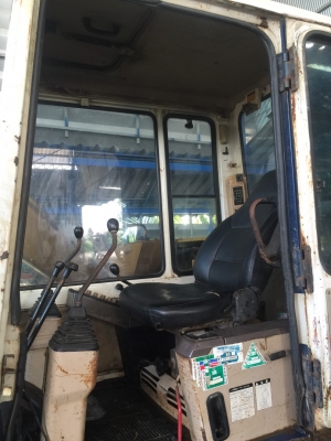 ขาย KOMATSU PC60-6  รถสวย  เครื่องปั๊มดี  ระบบคล่อง..ลองระบบกันได้ทุกวัน  โทร 089-7462641  สุวรรณี