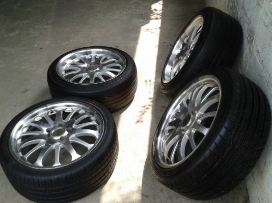 ขอบ18นิ้ว5รู114 พร้อมยาง ชุดนี้ ราคา 7900 บาท