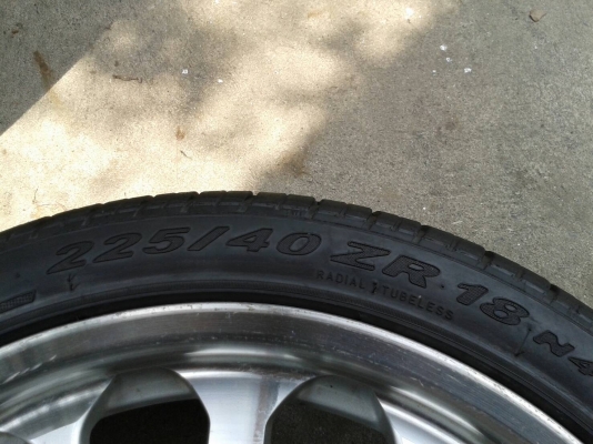 ขอบ18นิ้ว5รู114 พร้อมยาง ชุดนี้ ราคา 7900 บาท