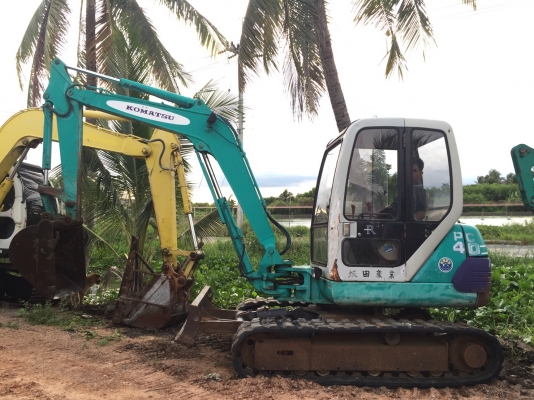 ขาย KOMATSU PC40-7 มาใหม่  เก่าญี่ปุ่นแท้  สภาพดี   เครื่องปั๊มแห้ง  ระบบคล่อง  โทร 089-7462641  สุวรรณี  เผ่าพงศ์ษา