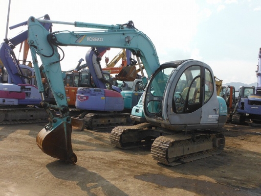 ขาย KOBELCO SK60-3 มาใหม่  เก่าญี่ปุ่นแท้   ชั่วโมงน้อย  ลองระบบกันได้ทุกวันโทร 089-7462641  สุวรรณี