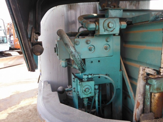 ขาย KOBELCO SK60-3 มาใหม่  เก่าญี่ปุ่นแท้   ชั่วโมงน้อย  ลองระบบกันได้ทุกวันโทร 089-7462641  สุวรรณี