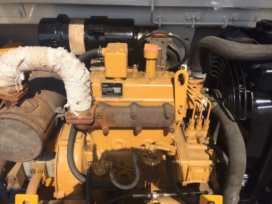 รถขุด Komatsu PC20-5 มือสองนำเข้าจากญี่ปุ่น ทำสีใหม่ พร้อมใช้งาน รถขุด Komatsu PC20-5 มือสองนำเข้าจากญี่ปุ่น ทำสีใหม่ พร้อมใช้งาน