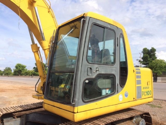 ขายรถแบคโฮ KOMATSU PC100-6E รถนอกนำเข้าจากญี่ปุ่น สภาพสวยพร้อมใช้งาน มีVDOการทำงานครับ