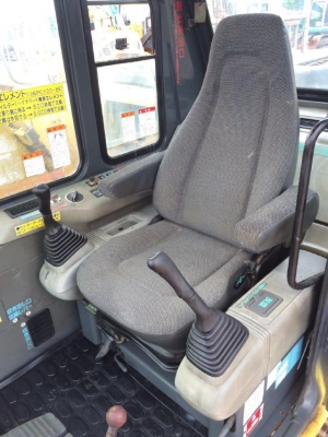 ขายรถแบคโฮ KOMATSU PC100-6E รถนอกนำเข้าจากญี่ปุ่น สภาพสวยพร้อมใช้งาน มีVDOการทำงานครับ