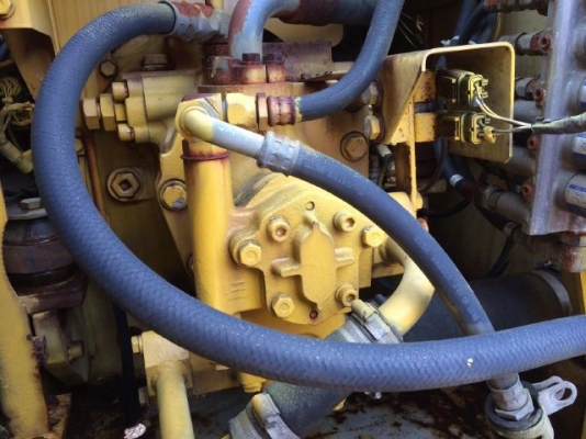 ขายรถแบคโฮ KOMATSU PC100-6E รถนอกนำเข้าจากญี่ปุ่น สภาพสวยพร้อมใช้งาน มีVDOการทำงานครับ