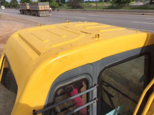 ขายรถแบคโฮ KOMATSU PC100-6E รถนอกนำเข้าจากญี่ปุ่น สภาพสวยพร้อมใช้งาน มีVDOการทำงานครับ