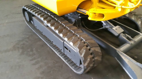 ขาย รถขุด KOMATSU รุ่น PC25-1- มือสองญี่ปุ่น คอนโทรลสั้น แทรกยางสวย สลัก เอวแน่นทั้งคัน สวยพร้อมใช้งาน อะไหล่หาง่าย มือถือ /LINE ID: 0818753444 ขาย รถขุด KOMATSU รุ่น PC25-1- มือสองญี่ปุ่น คอนโทรลสั้น แทรกยางสวย สลัก เอวแน่นทั้งคัน สวยพร้อมใช้งาน อะไหล่หาง่าย มือถือ /LINE ID: 0818753444