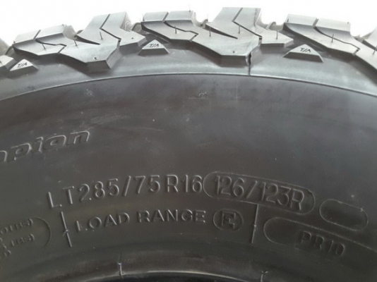 BF ko2 USA. 285/75/16 ปี15 สภาพดีมาก สวยๆ 1ชุด