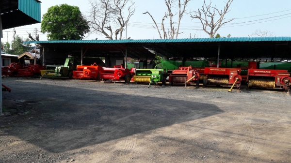 ขายเครื่องอัดฟางเก่าไทยเก่านอกมากกว่า50เครื่อง