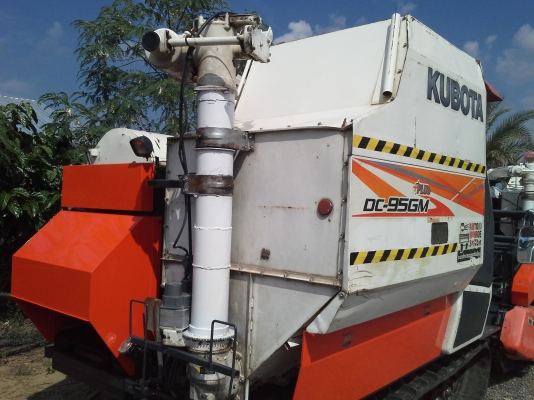 ขายรถเกี่ยวข้าว DC-95GM PLUS สภาพงามคับ เอกสารครบ ปี55