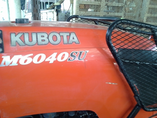 ขาย แทรกเตอร์ KUBOTA M6040
