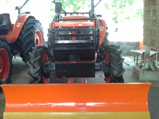 ขาย แทรกเตอร์ KUBOTA M6040