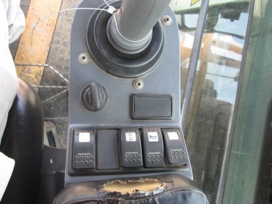 รถบด ยี่ห้อ Hamm (Tandem roller)  รุ่น DV90VO S/no:  H1660214  รถปี 1997 ชั่วโมงใช้งาน 8481 นำเข้าจากยุโรป