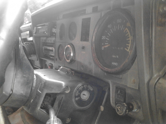 ขายด่วนหัวเก๋งHINO SUMO227อุปกรณ์ภายในครบ เบาะถุงลมพร้อมติดตั้งได้เลยสภาพสวย