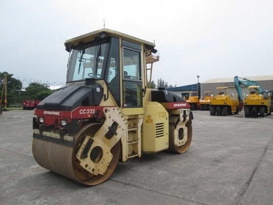 Dynapac (Tandem Roller) รุ่น : CC232 S/No : 61910748 ปี : 2003 ชั่วโมงทำงาน : 4694 Dynapac (Tandem Roller) รุ่น : CC232 S/No : 61910748 ปี : 2003 ชั่วโมงทำงาน : 4694