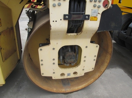 Dynapac (Tandem Roller) รุ่น : CC232 S/No : 61910748 ปี : 2003 ชั่วโมงทำงาน : 4694 Dynapac (Tandem Roller) รุ่น : CC232 S/No : 61910748 ปี : 2003 ชั่วโมงทำงาน : 4694