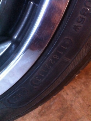 แม็กขอบ18 et45กว้าง7ครึ่งพร้อมยาง 225 45 18 ปี13