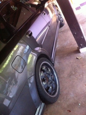 แม็กขอบ18 et45กว้าง7ครึ่งพร้อมยาง 225 45 18 ปี13