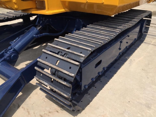 รถขุด KOMATSU PC30-6 ทำสีใหม่ นำเข้ามือสองญี่ปุ่น