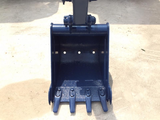 รถขุด KOMATSU PC30-6 ทำสีใหม่ นำเข้ามือสองญี่ปุ่น