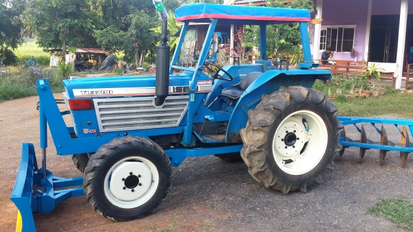 TL3700 4WD 37แรง ใบดัน + ผาน6