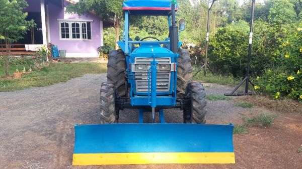 TL3700 4WD 37แรง ใบดัน + ผาน6