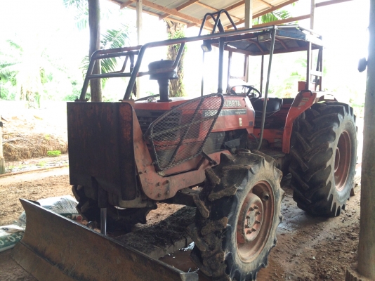 รถไถ KUBOTA  M9000. / 2 เพลา.       สนใจติดต่อ  081 - 6079515