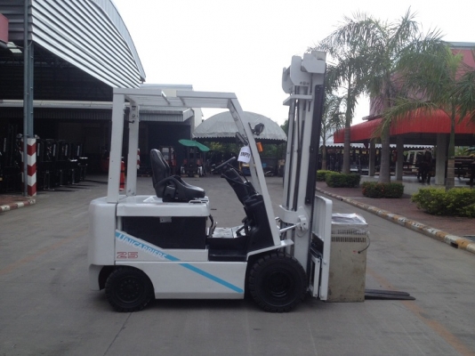 ขาย หรือให้เช่า รถโฟร์คลิฟท์ไฟฟ้า Nissan ขนาด 2.5 ตัน รุ่น T1B2L25U