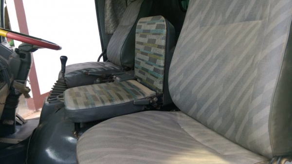 ขายรถสิบล้อดัมพ์ HINO 1M เครื่องเดิม 220 แรง 2 เพลา ปี 37 ดั๊มพ์ใหญ่ 15 ตัน กระบะดัมพ์สามมิตรแท้ ทะเบียนพร้อม