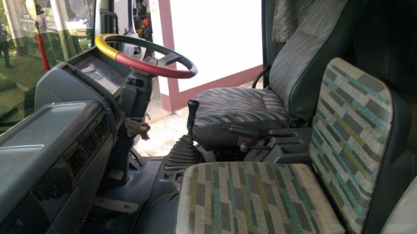 ขายรถสิบล้อดัมพ์ HINO 1M เครื่องเดิม 220 แรง 2 เพลา ปี 37 ดั๊มพ์ใหญ่ 15 ตัน กระบะดัมพ์สามมิตรแท้ ทะเบียนพร้อม