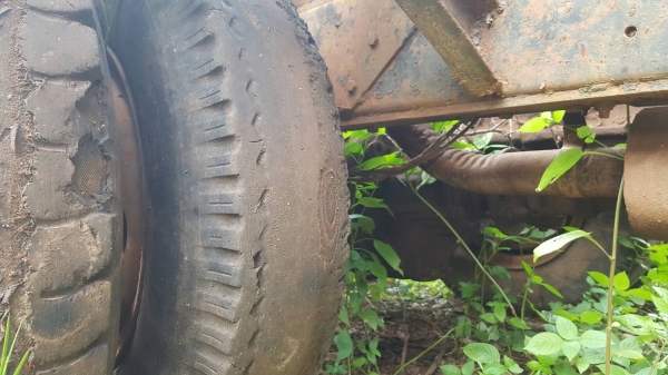 ขายตามสภาพ เทนเลอร์ 10 ล้อ หัวยาว เพลาเดียว ไม่มีทะเบียน เครื่อง PD6 230 แรงม้า ช่วงล่างใหญ่ HINO KT920 เบรคลมดัน