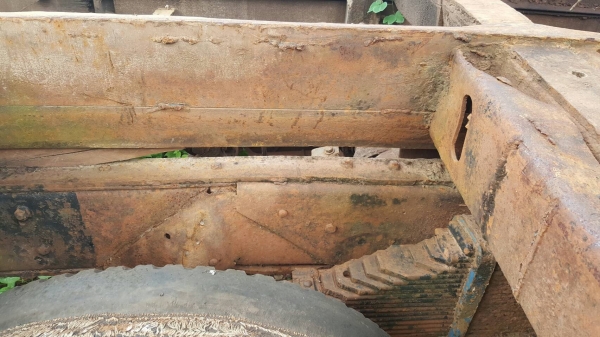 ขายตามสภาพ เทนเลอร์ 10 ล้อ หัวยาว เพลาเดียว ไม่มีทะเบียน เครื่อง PD6 230 แรงม้า ช่วงล่างใหญ่ HINO KT920 เบรคลมดัน