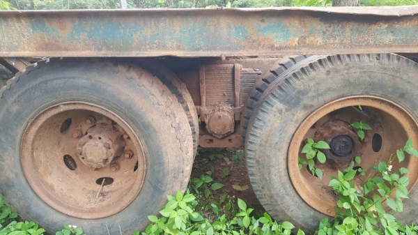 ขายตามสภาพ เทนเลอร์ 10 ล้อ หัวยาว เพลาเดียว ไม่มีทะเบียน เครื่อง PD6 230 แรงม้า ช่วงล่างใหญ่ HINO KT920 เบรคลมดัน