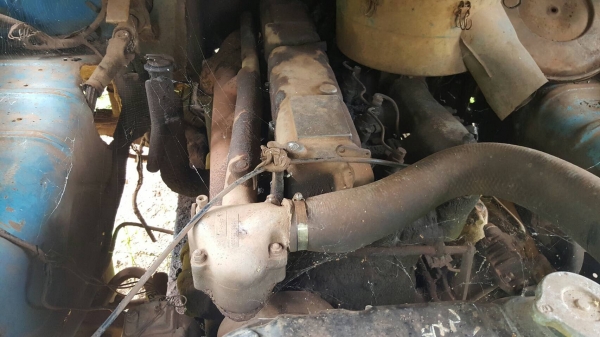 ขายตามสภาพ เทนเลอร์ 10 ล้อ หัวยาว เพลาเดียว ไม่มีทะเบียน เครื่อง PD6 230 แรงม้า ช่วงล่างใหญ่ HINO KT920 เบรคลมดัน