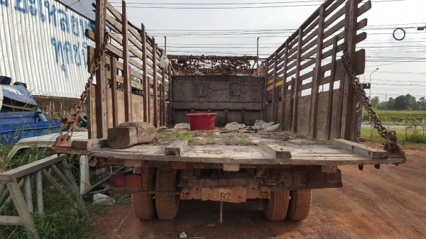 ขาย 10 ล้อ หัวยาว 2 เพลา ไม่มีทะเบียน ช่วงล่าง ROCKY 175 เครื่อง 6BD1 165 แรงม้า คัสซีสวยตลอดเส้น มีสโลว์กลาง พวงมาลัยพาวเวอร์ ราคาต่อรองได้ครับ